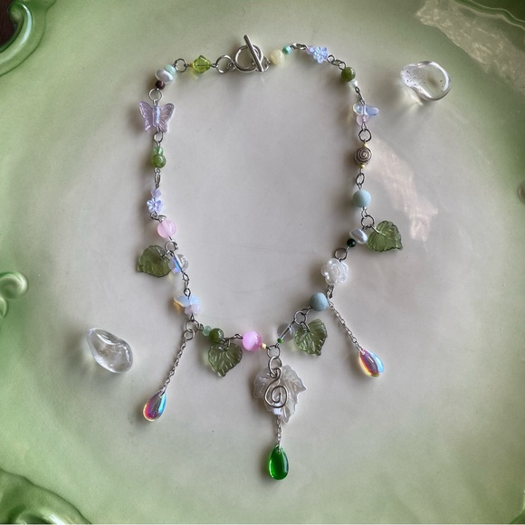 Fairy Glen Beaded Necklace Spiral Charm Leaves Pink Green Crystals Glass Silver - Picture 3 of 7